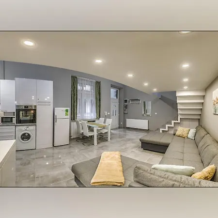 Glamorous - Oktogon Center Apartmán