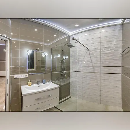 Glamorous - Oktogon Center Appartamento *